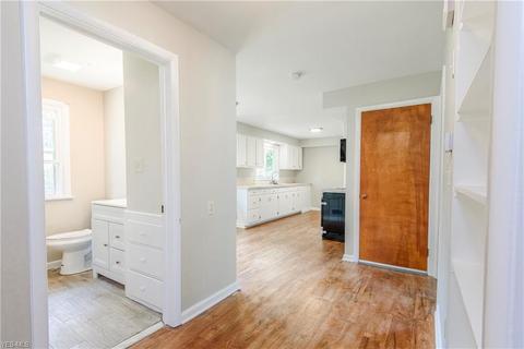 131 Miami Ave, Elyria, OH 44035 photo 8