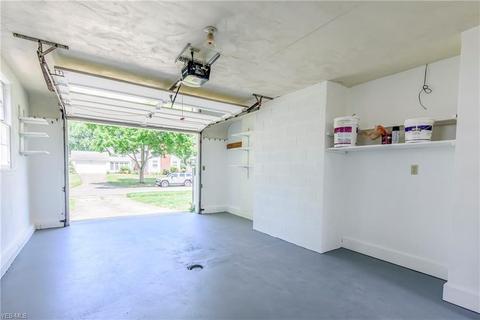 131 Miami Ave, Elyria, OH 44035 photo 16