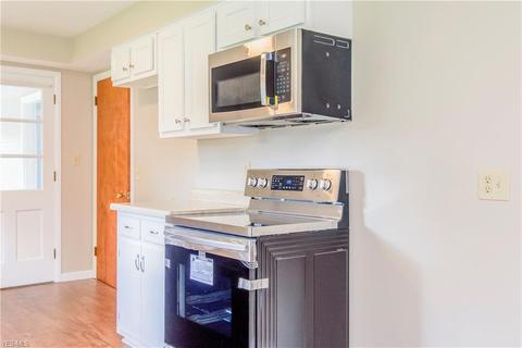 131 Miami Ave, Elyria, OH 44035 photo 7