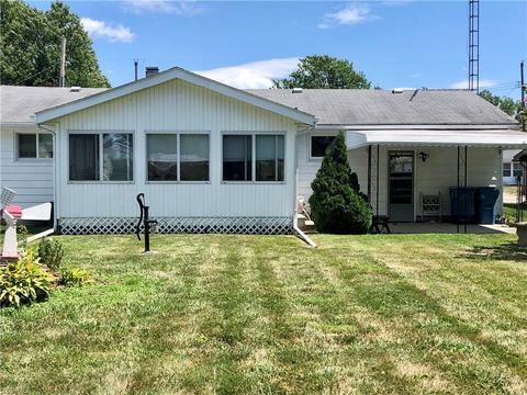 2460 Didrickson Dr, Lorain, OH 44053 photo 3