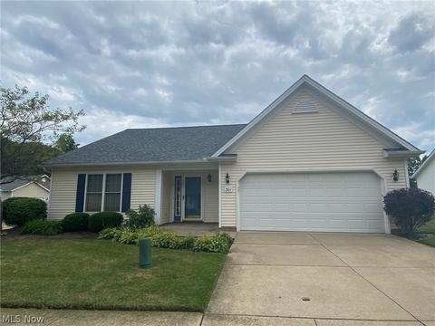 301 Bridgewater Ln, Chardon, OH 44024 photo 1