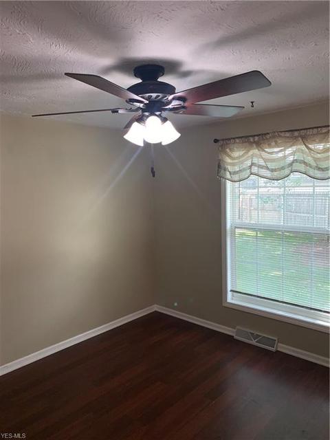 629 Georgetown Ave, Elyria, OH 44035 photo 8