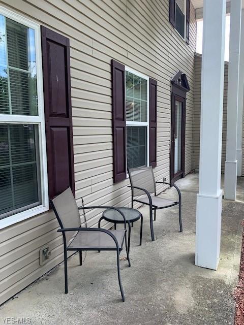 629 Georgetown Ave, Elyria, OH 44035 photo 2