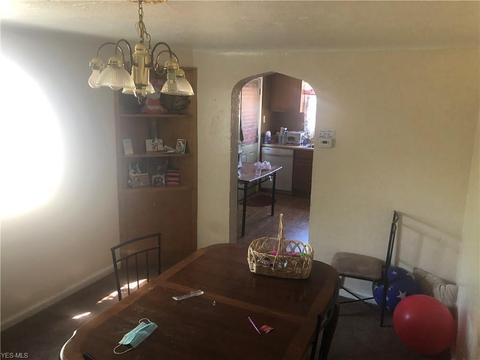 7119 Velma Ave, Parma, OH 44129 photo 9