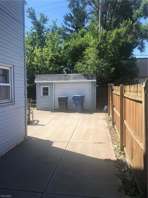 7119 Velma Ave, Parma, OH 44129 photo 3