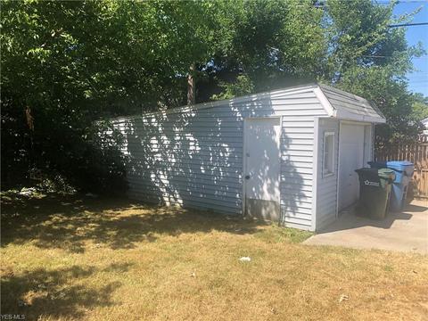7119 Velma Ave, Parma, OH 44129 photo 4