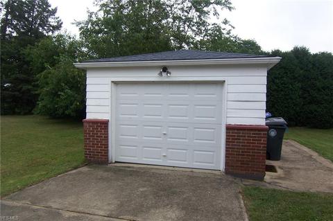 175 Woolf Ave, Akron, OH 44312 photo 24
