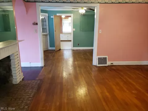 297 E 270th St, Euclid, OH 44132 photo 6