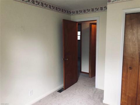 1021 Thayer Ave, Ashtabula, OH 44004 photo 12