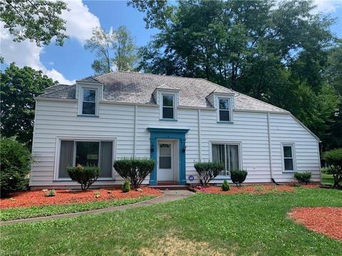 3907 Windsor Rd, Youngstown, OH 44512 photo 1