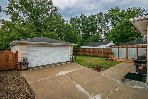 4895 Wake Robin Rd, Mentor, OH 44060 photo 5