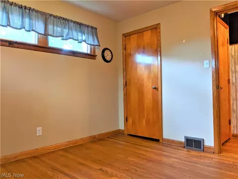 230 Maple St, Smithfield, OH 43948 photo 25