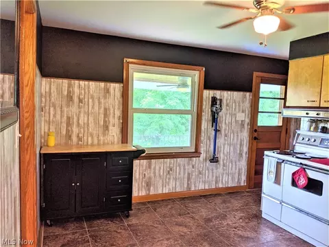230 Maple St, Smithfield, OH 43948 photo 17