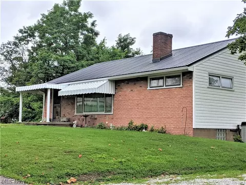 230 Maple St, Smithfield, OH 43948 photo 1