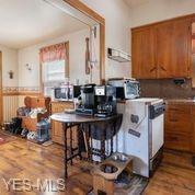 98 Morrison St, Struthers, OH 44471 photo 2