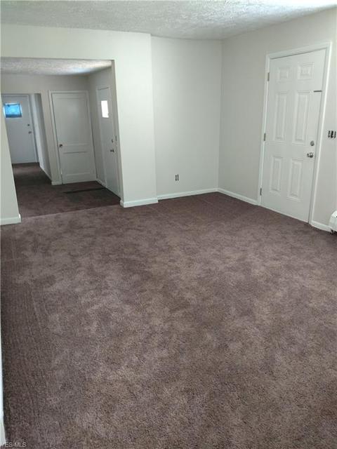 1748 E 29th St, Lorain, OH 44055 photo 7
