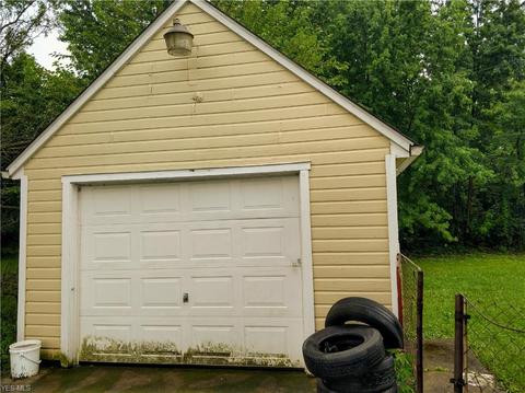1748 E 29th St, Lorain, OH 44055 photo 4
