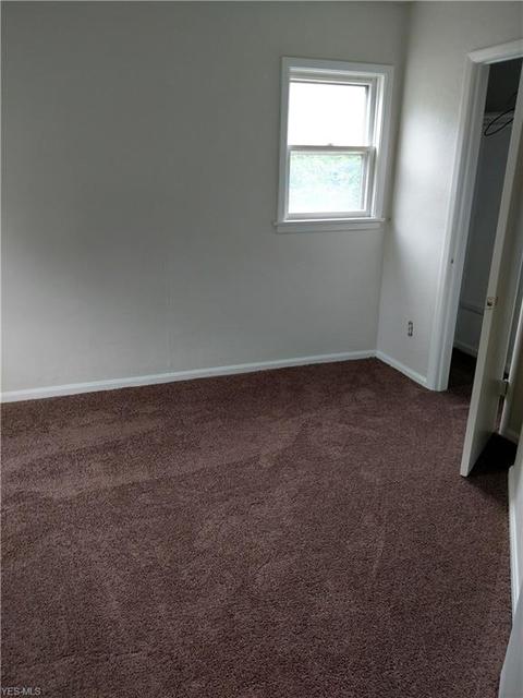 1748 E 29th St, Lorain, OH 44055 photo 10