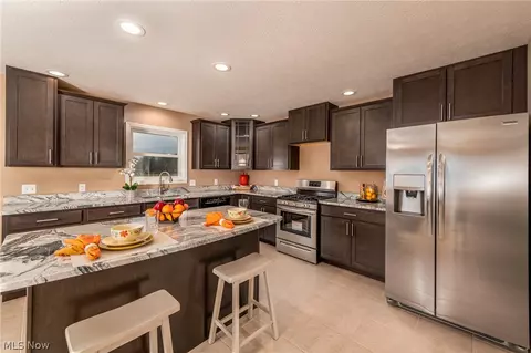 237 Skyline Dr, Elyria, OH 44035 photo 9