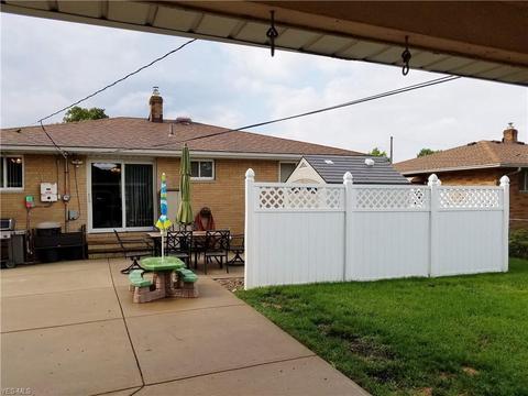 11000 Johnson Dr, Parma, OH 44130 photo 3