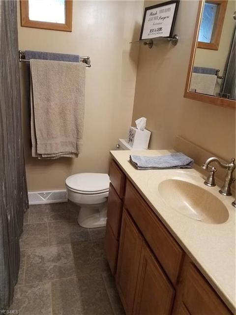 11000 Johnson Dr, Parma, OH 44130 photo 13
