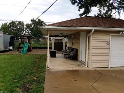 11000 Johnson Dr, Parma, OH 44130 photo 4