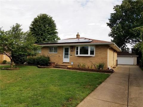 11000 Johnson Dr, Parma, OH 44130 photo 1