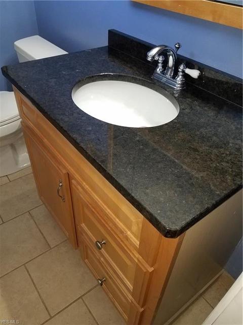 11000 Johnson Dr, Parma, OH 44130 photo 8