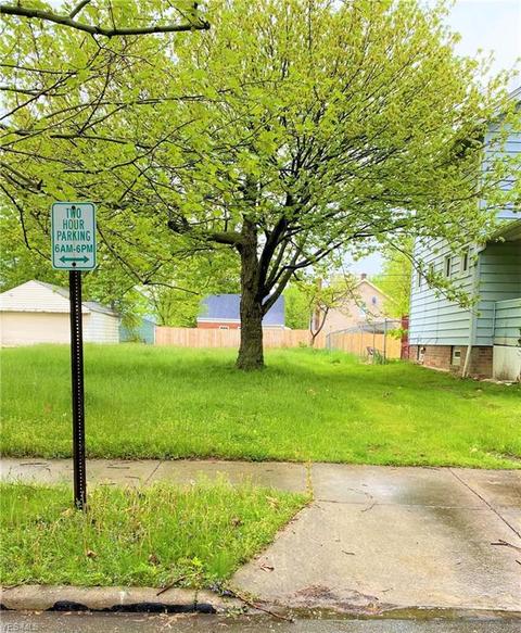 1413 E 219th St, Euclid, OH 44117 photo 4
