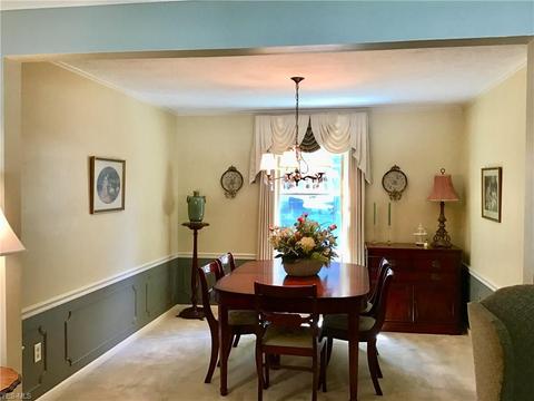 147 Devonshire Ct, Elyria, OH 44035 photo 5