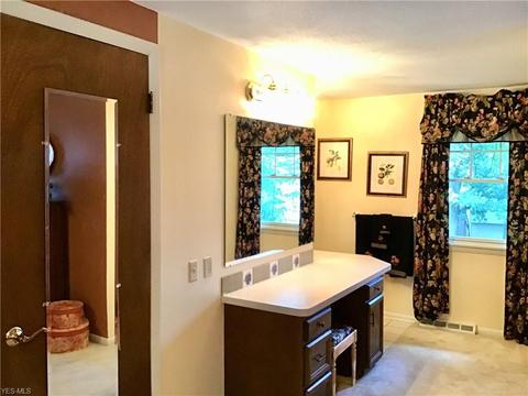 147 Devonshire Ct, Elyria, OH 44035 photo 14