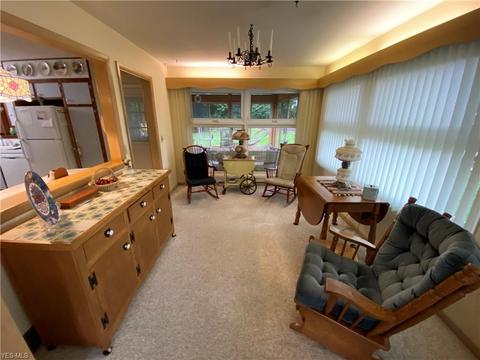 415 E 18th St, Dover, OH 44622 photo 8