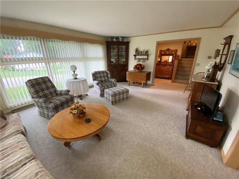 415 E 18th St, Dover, OH 44622 photo 6