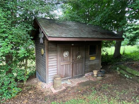415 E 18th St, Dover, OH 44622 photo 22