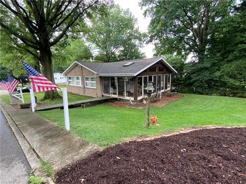 415 E 18th St, Dover, OH 44622 photo 21