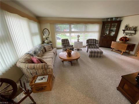 415 E 18th St, Dover, OH 44622 photo 5