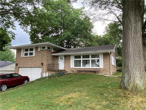 415 E 18th St, Dover, OH 44622 photo 1