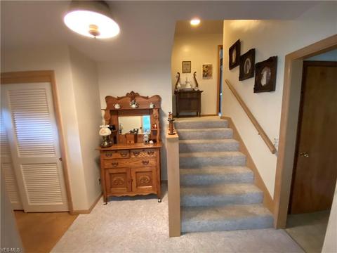 415 E 18th St, Dover, OH 44622 photo 3