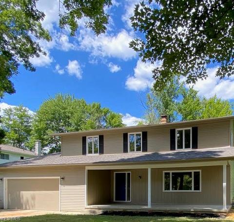 37375 Fox Run Dr, Solon, OH 44139 photo 2