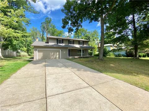 37375 Fox Run Dr, Solon, OH 44139 photo 3