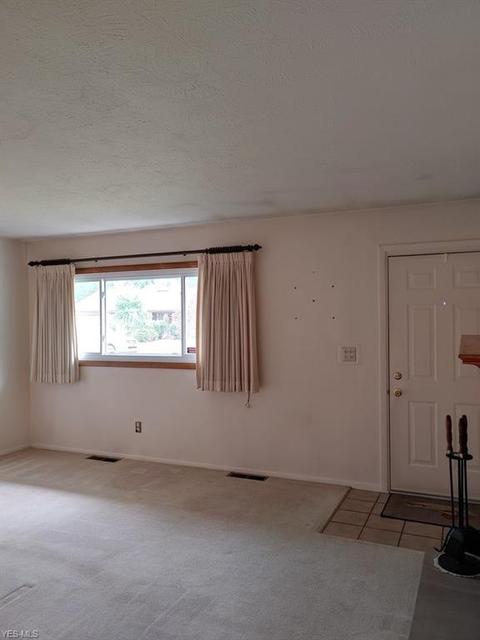 60 Meadow Dr, Berea, OH 44017 photo 4