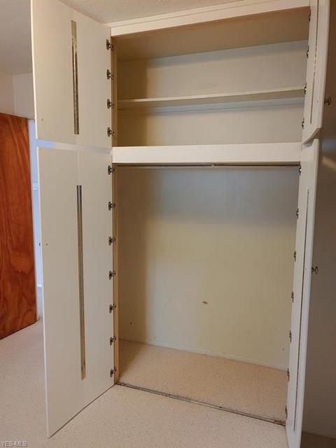 60 Meadow Dr, Berea, OH 44017 photo 22
