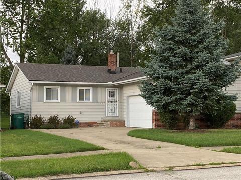 6110 Thunderbird Dr, Maple Heights, OH 44137 photo 1