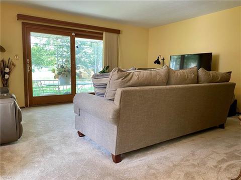6110 Thunderbird Dr, Maple Heights, OH 44137 photo 15