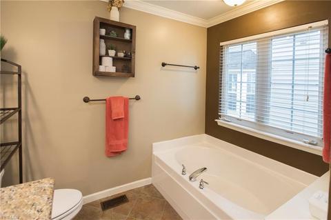 149 Cobblestone Ct, Berea, OH 44017 photo 19