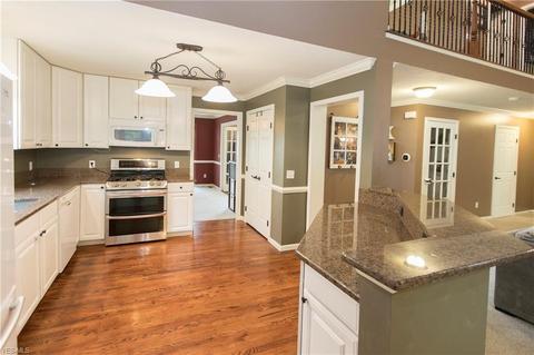 149 Cobblestone Ct, Berea, OH 44017 photo 7