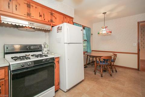 957 Elywood Dr, Elyria, OH 44035 photo 12