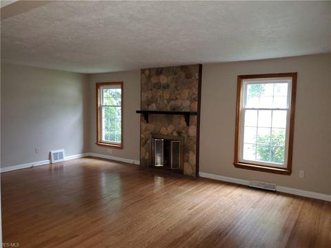 4205 Valley Dr NW, Canton, OH 44708 photo 8