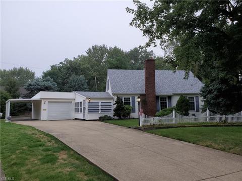 4205 Valley Dr NW, Canton, OH 44708 photo 1