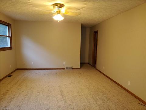 4205 Valley Dr NW, Canton, OH 44708 photo 16